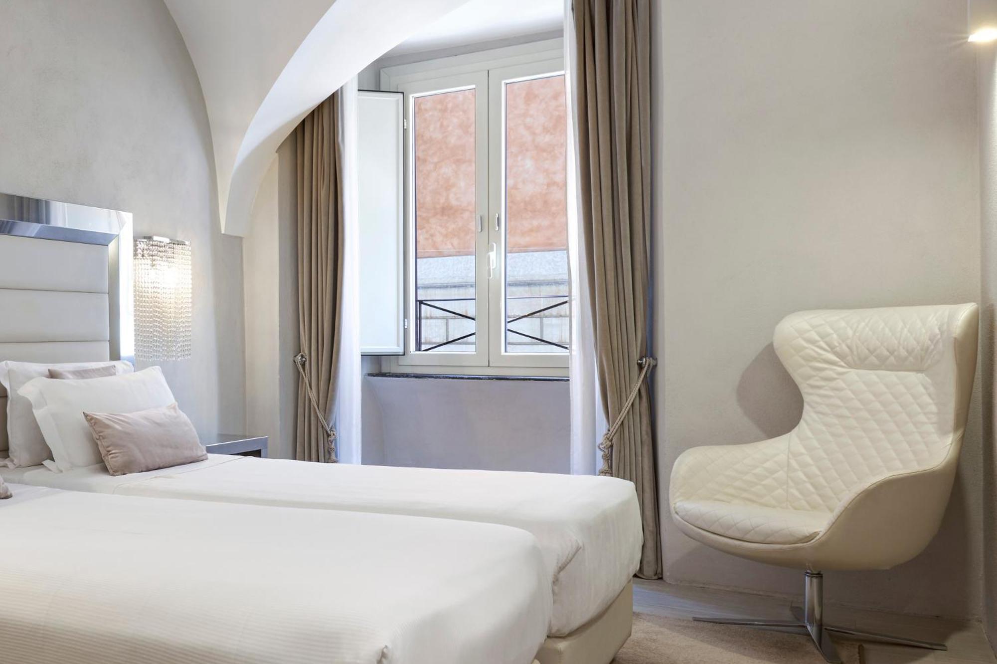 Terrace Pantheon Relais Rom